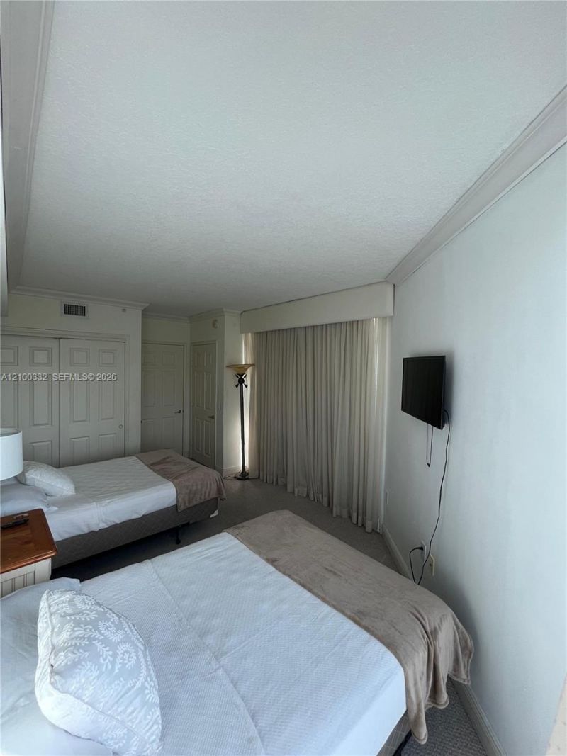 3370 Hidden Bay Dr, Unit 612, Aventura, FL 33180 Photo