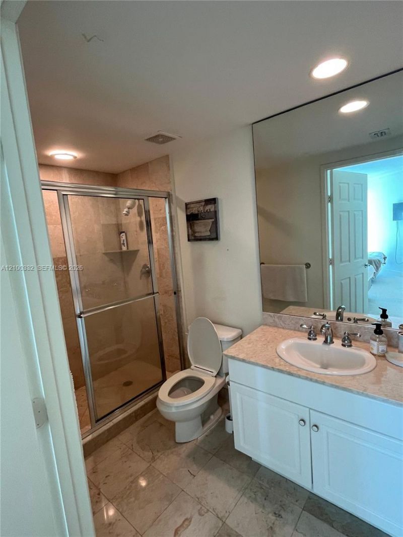 3370 Hidden Bay Dr, Unit 612, Aventura, FL 33180 Photo