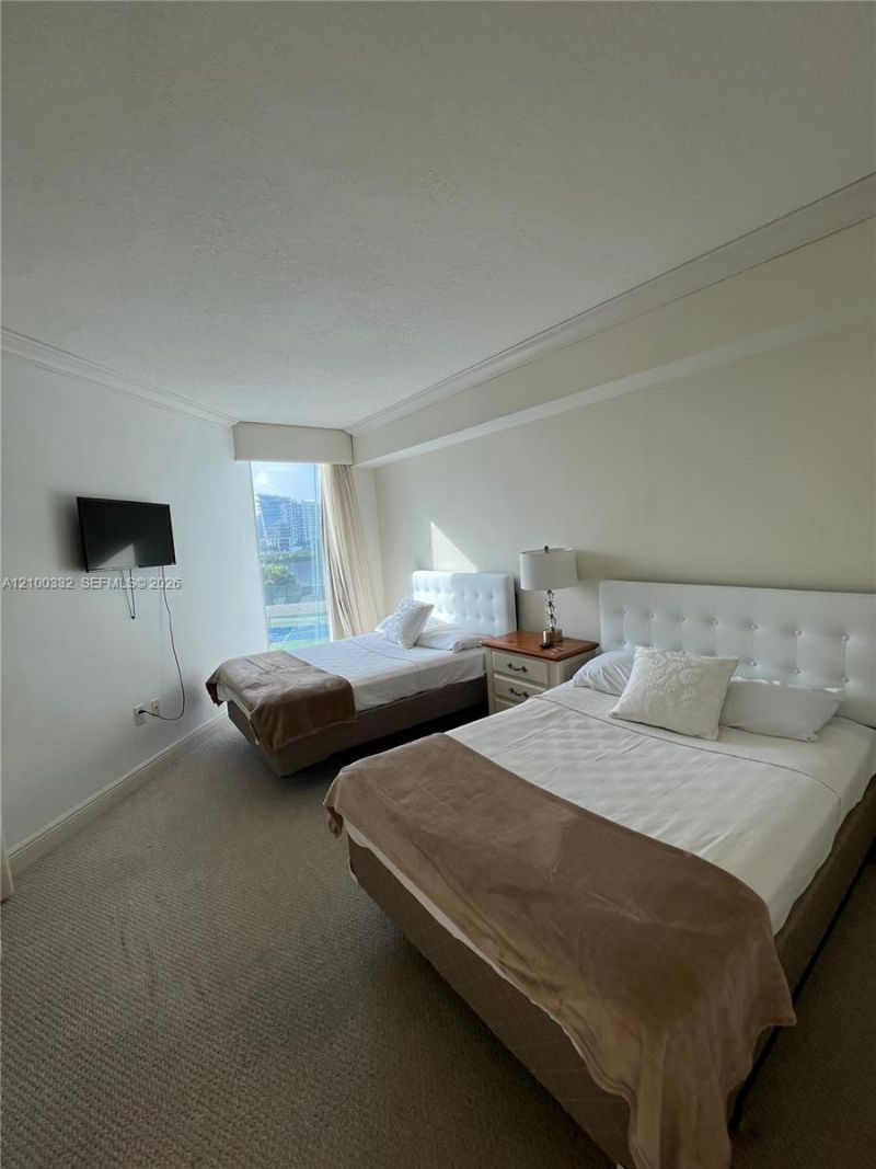 3370 Hidden Bay Dr, Unit 612, Aventura, FL 33180 Photo