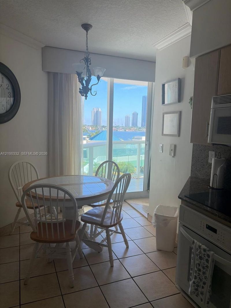 3370 Hidden Bay Dr, Unit 612, Aventura, FL 33180 Photo