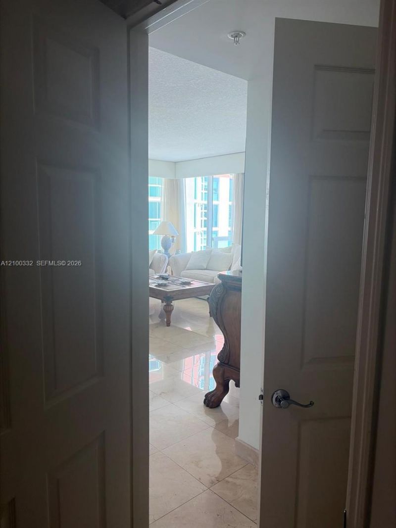3370 Hidden Bay Dr, Unit 612, Aventura, FL 33180 Photo