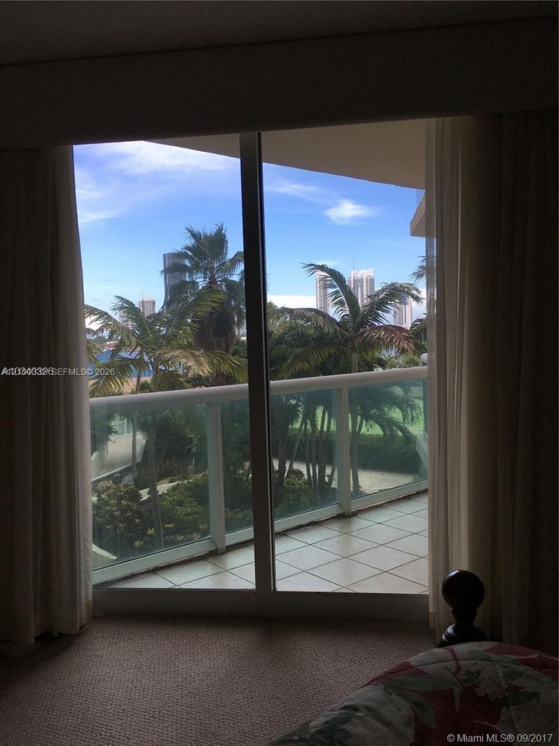 3370 Hidden Bay Dr, Unit 612, Aventura, FL 33180 Photo