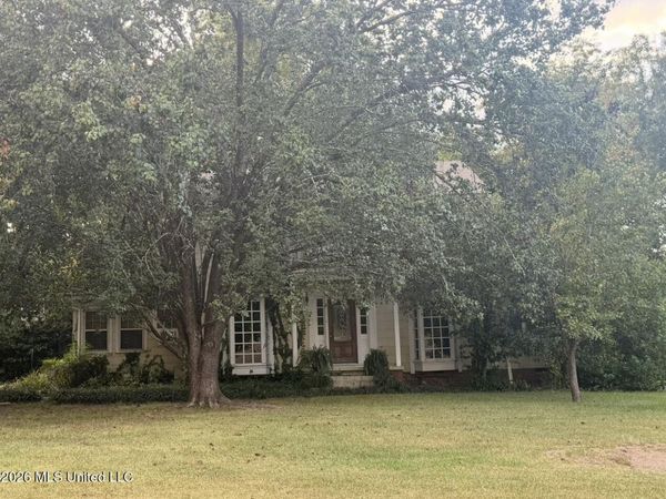 101 W Lawson Street, Clinton, MS 39056