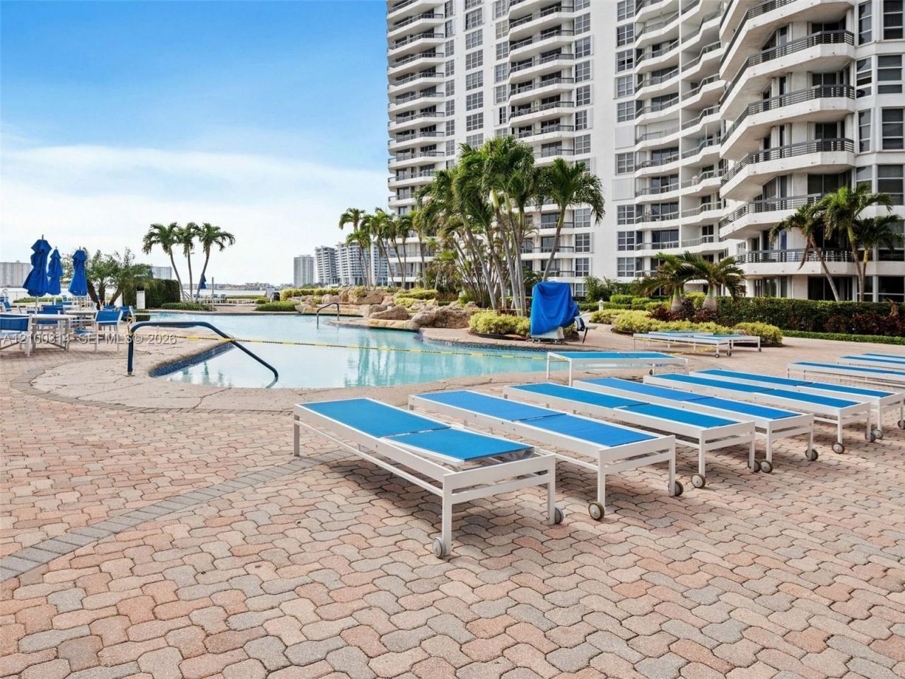 19195 NE 36 Ct Mystic Pointe Dr, Unit 1704, Aventura, FL 33180 Photo