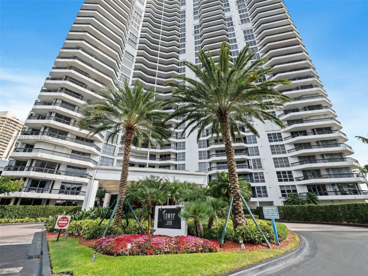 19195 NE 36 Ct Mystic Pointe Dr, Unit 1704, Aventura, FL 33180 Photo