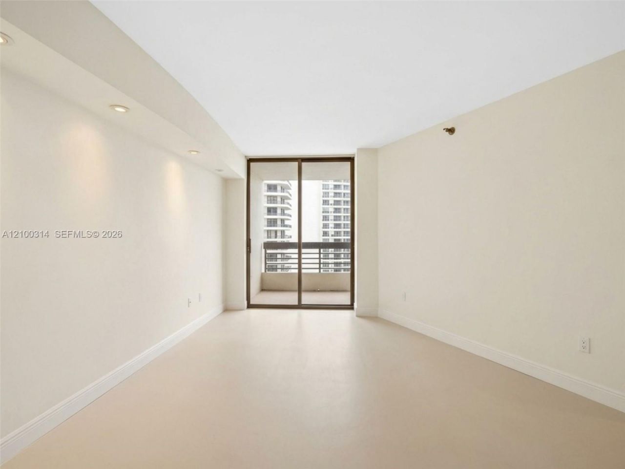19195 NE 36 Ct Mystic Pointe Dr, Unit 1704, Aventura, FL 33180 Photo