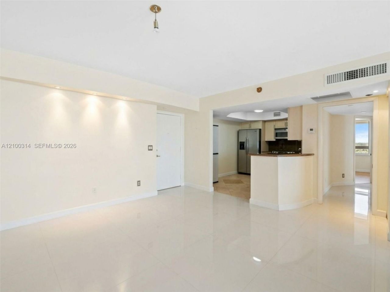 19195 NE 36 Ct Mystic Pointe Dr, Unit 1704, Aventura, FL 33180 Photo