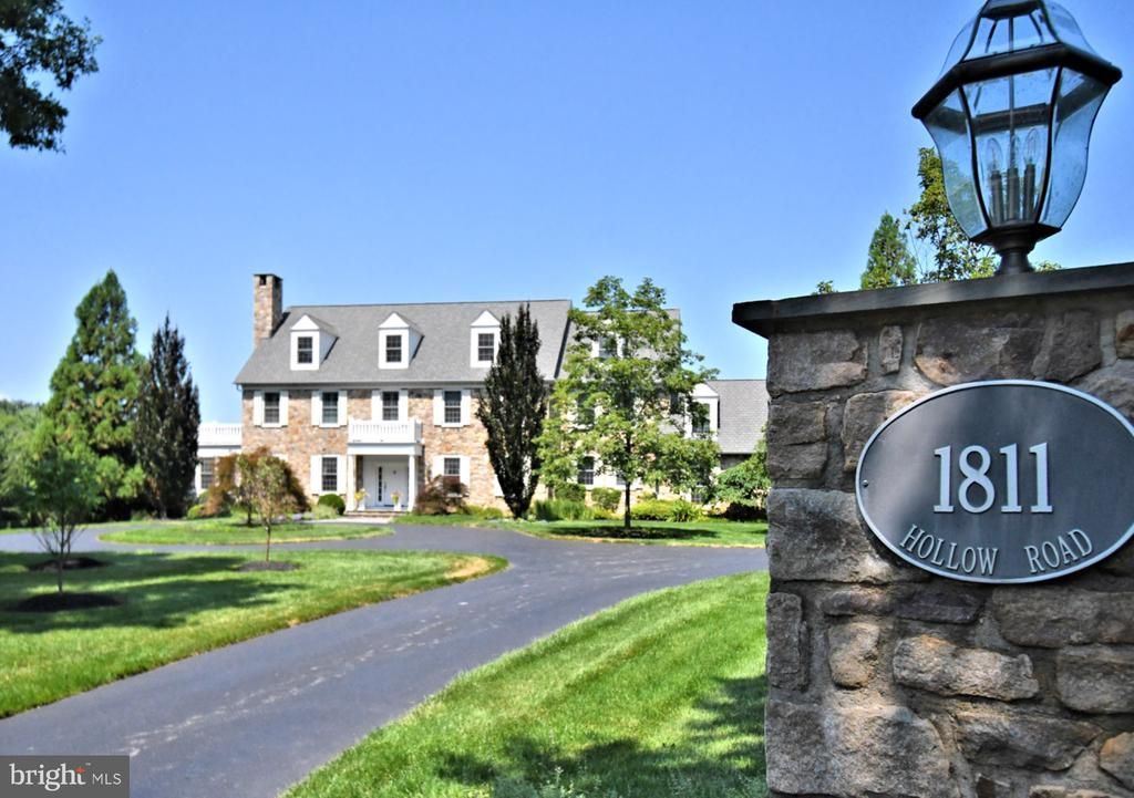 1811 HOLLOW ROAD , COLLEGEVILLE, PA 19426