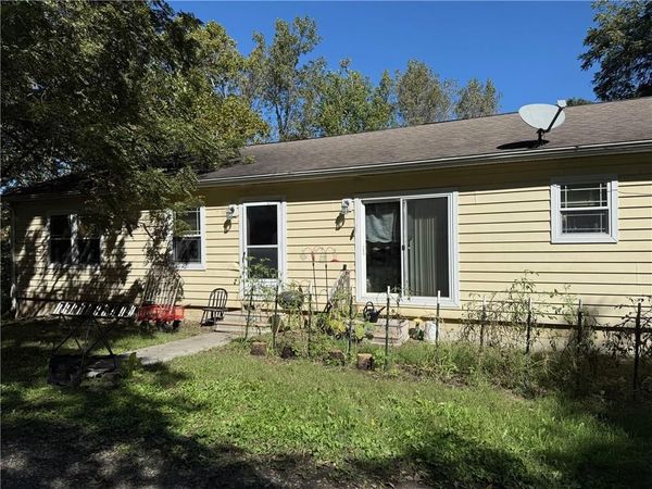 8888 SE HWY 69 Highway, Cameron, MO 64429