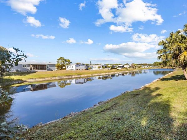 8221 Cinnamon Lane, Port St. Lucie, FL 34952