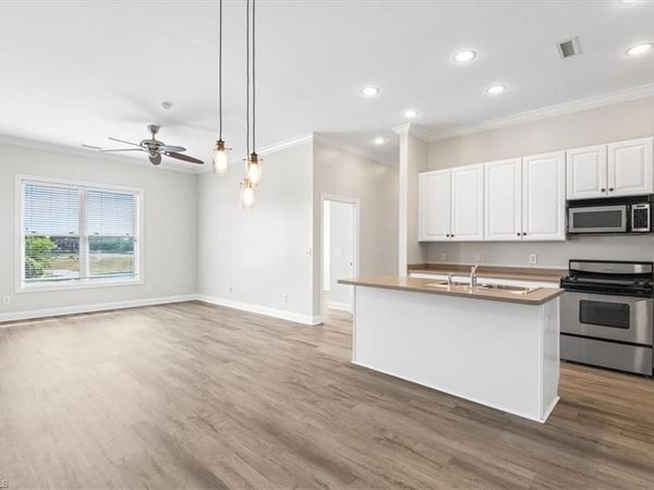 113 N Church Street , Unit 206, Greensboro, NC 27401