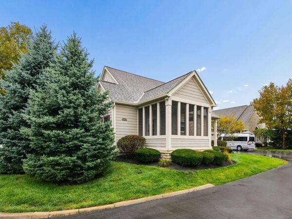 1112 Little Bear Place , Lewis Center, OH 43035