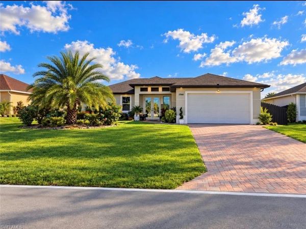 1344 S Gator CIR , CAPE CORAL, FL 33909