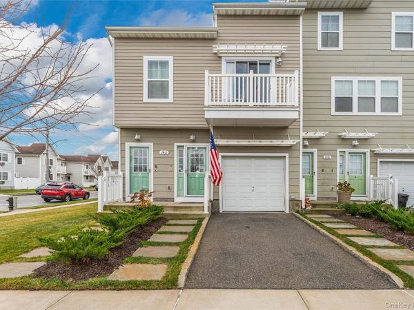 140 Compass Place , Arverne, NY 11692