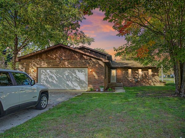 601 Long Bridge Drive , Chesterton, IN 46304