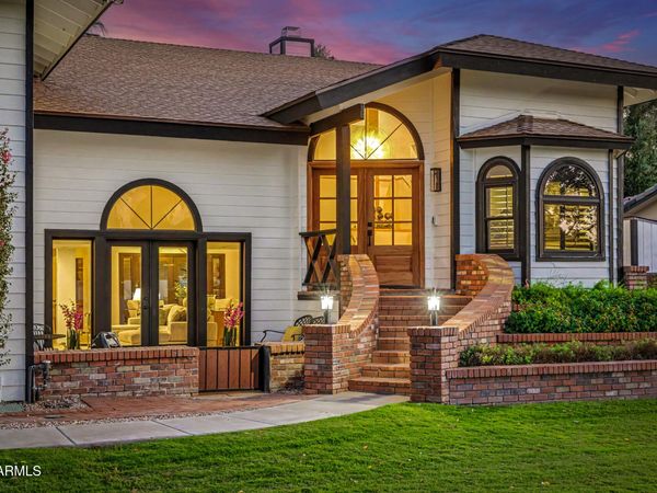 1131 W LAWRENCE Lane, Phoenix, AZ 85021