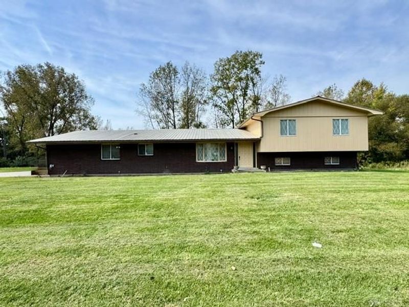 639 Liscum Drive, Dayton, OH 45417 Photo 1