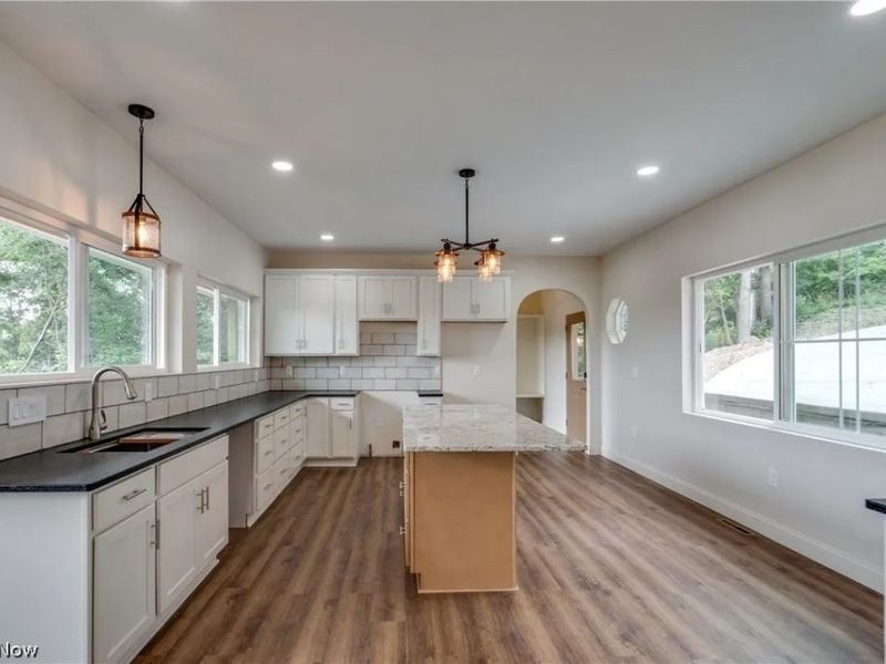 15 Huron Trail, Malvern, OH 44644 Photo 14