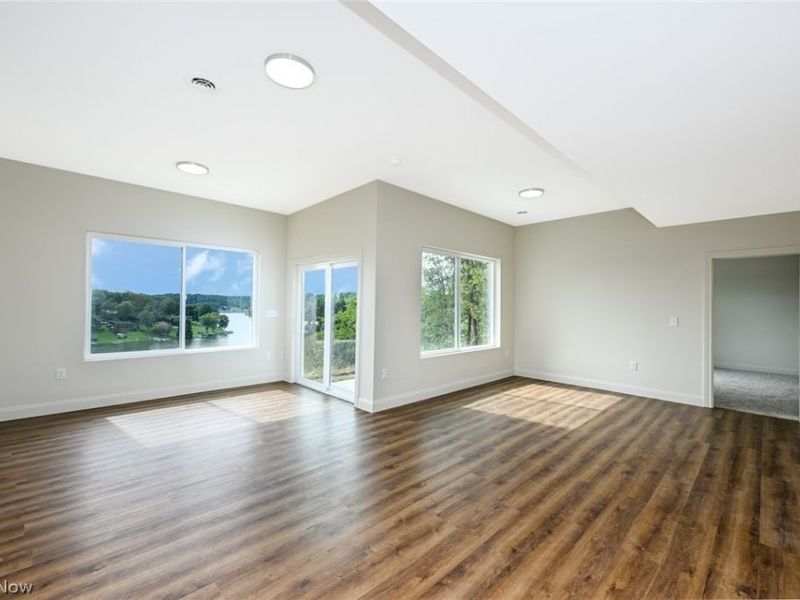 15 Huron Trail, Malvern, OH 44644 Photo 6