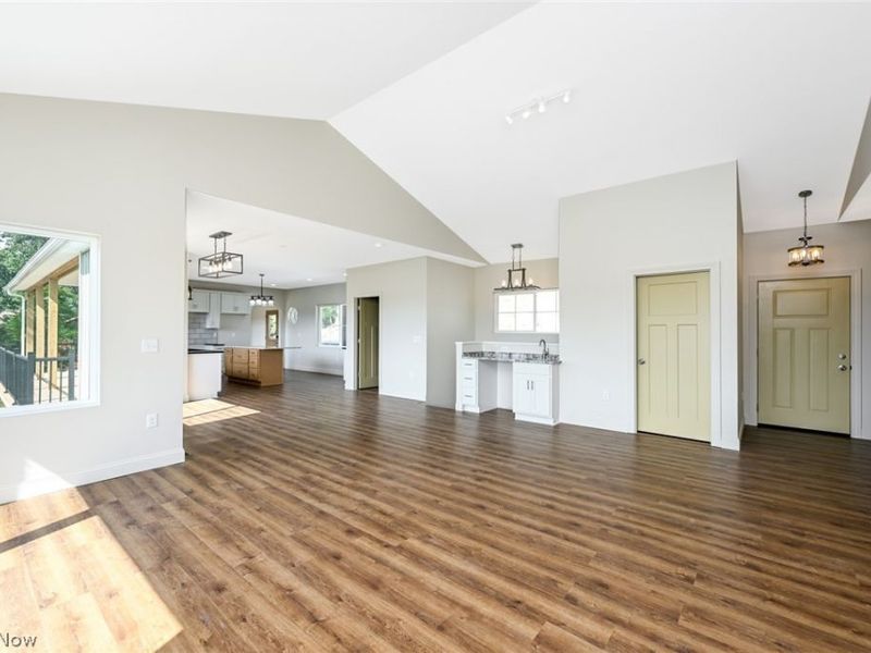 15 Huron Trail, Malvern, OH 44644 Photo 8