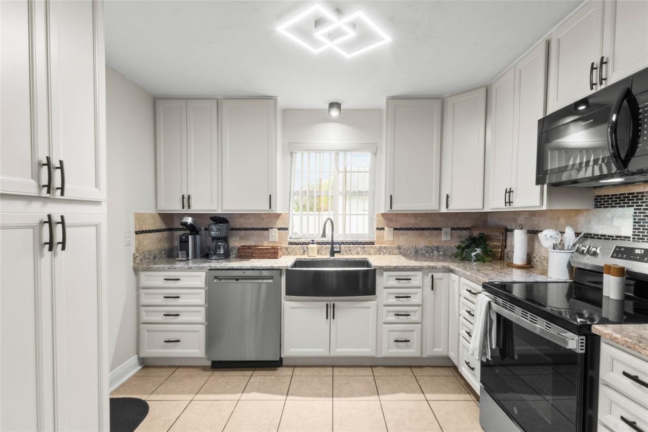 5318 17th Street W, Bradenton, FL 34207 Photo