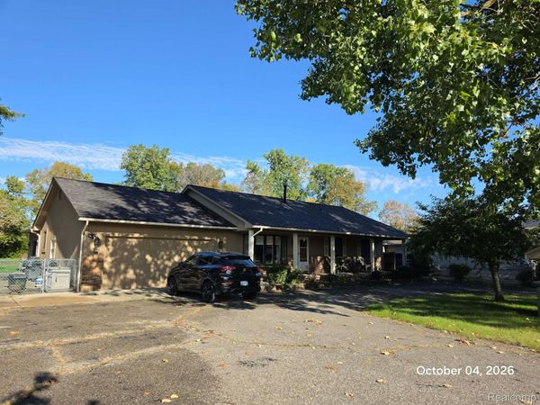 34781 Union Lake Road , Clinton Township, Mi 48035