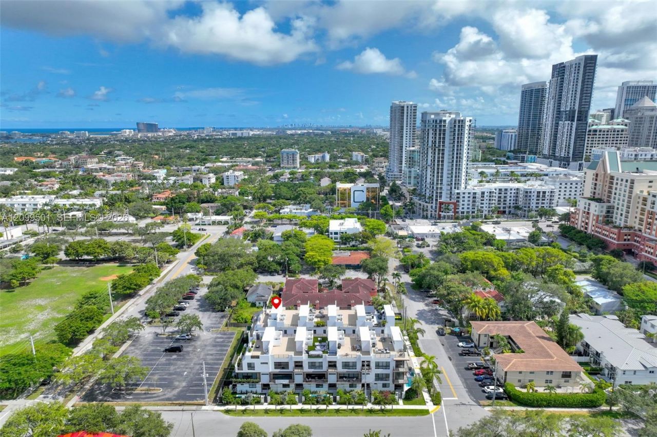 820 NE 2nd St, Fort Lauderdale, FL 33301 Photo