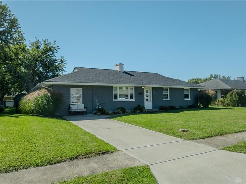 632 Greenhurst Drive, Vandalia, OH 45377 Photo 2
