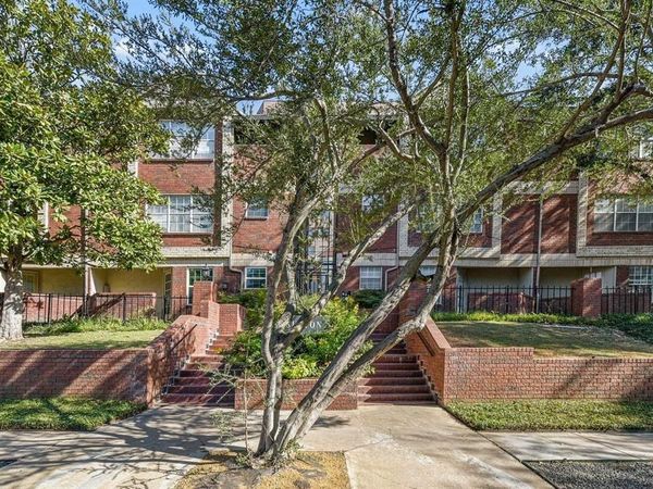3100 Cole Avenue , Unit 211, Dallas, TX 75204