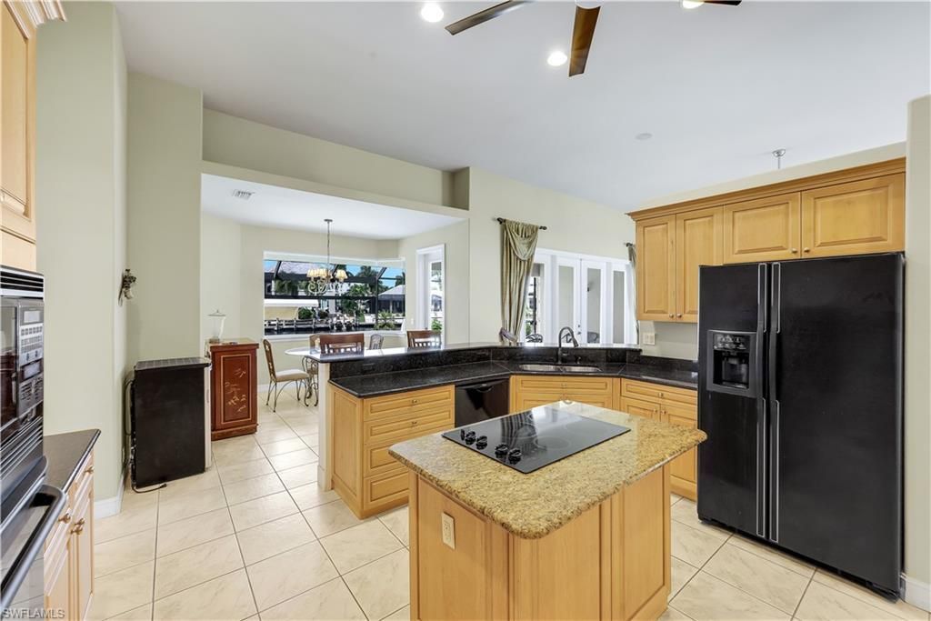 2215 SW 45th Ter, Cape Coral, FL 33914 Photo