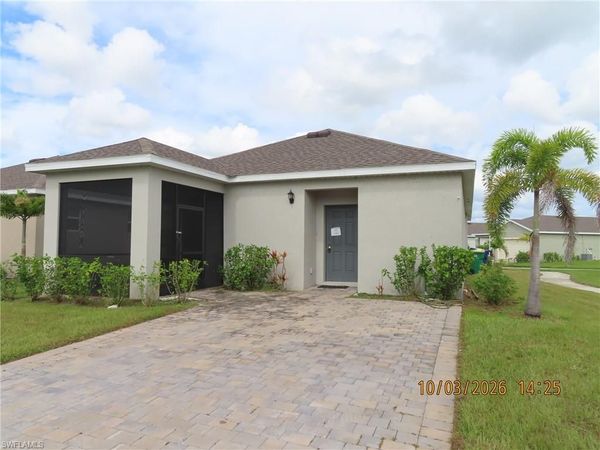 828 Friendship CIR , LABELLE, FL 33935