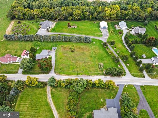 1204 W TRINDLE ROAD, MECHANICSBURG, PA 17055