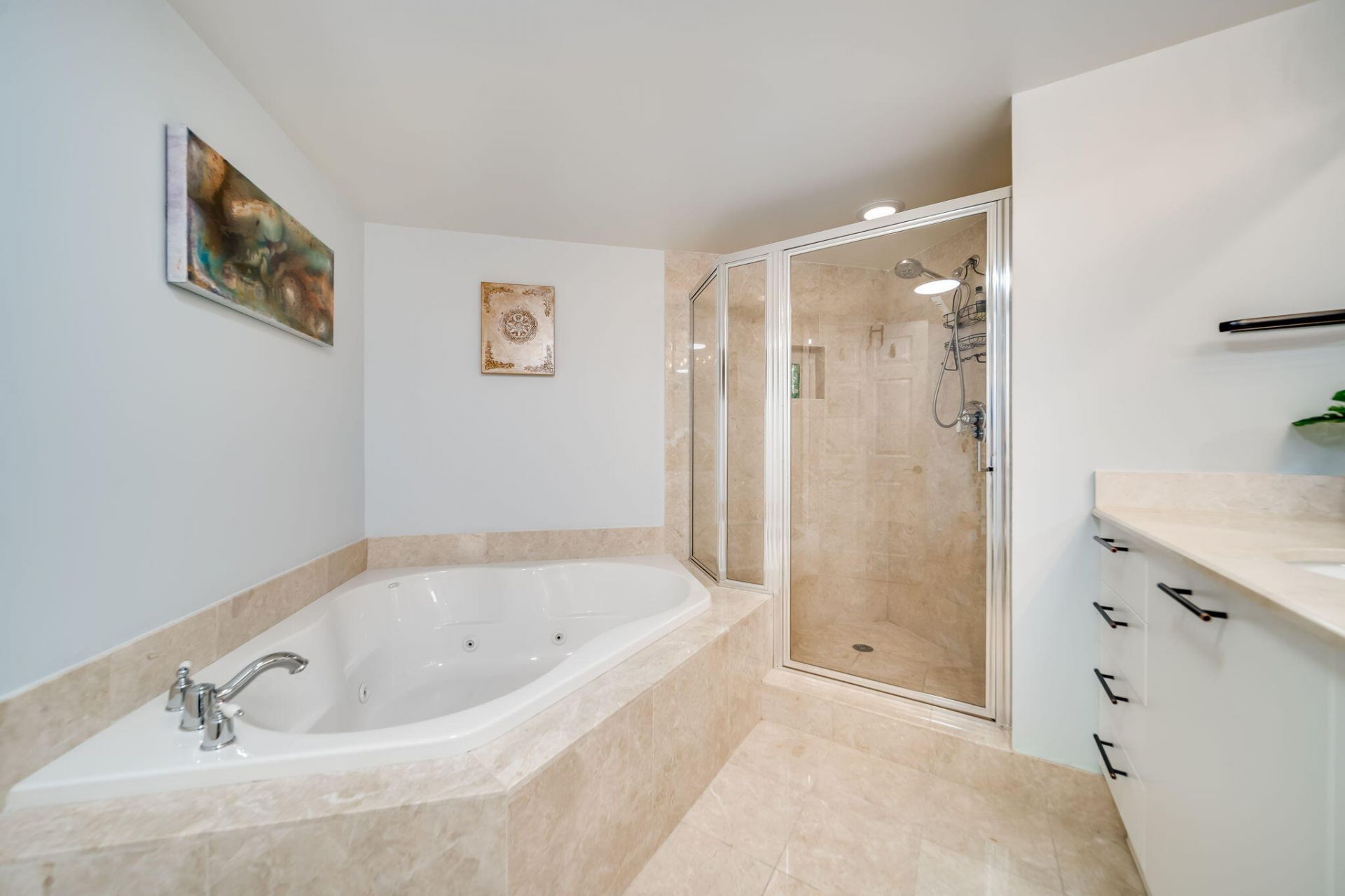 2011 N Ocean Boulevard, Unit 302, Fort Lauderdale, FL 33305 Photo