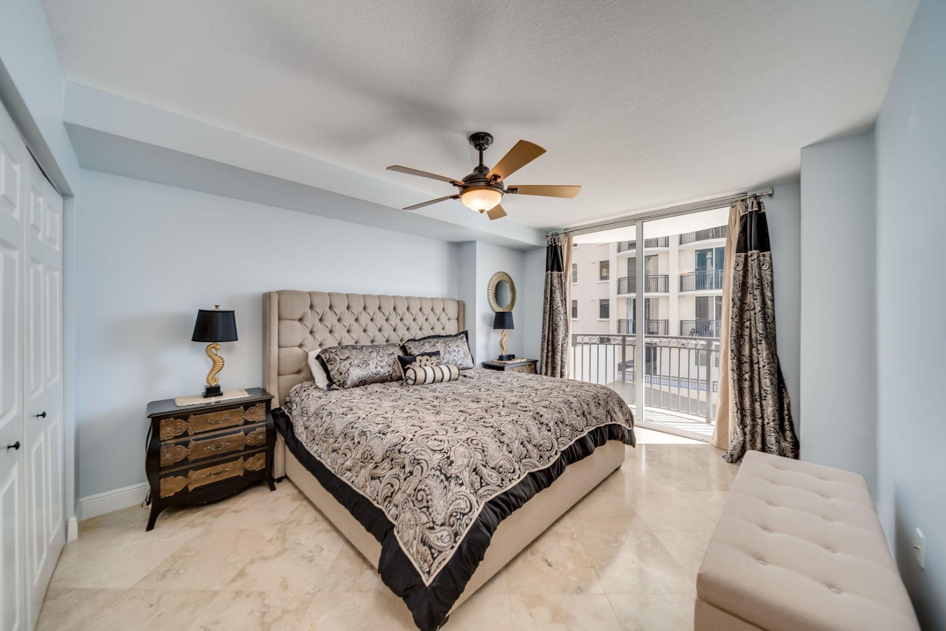 2011 N Ocean Boulevard, Unit 302, Fort Lauderdale, FL 33305 Photo