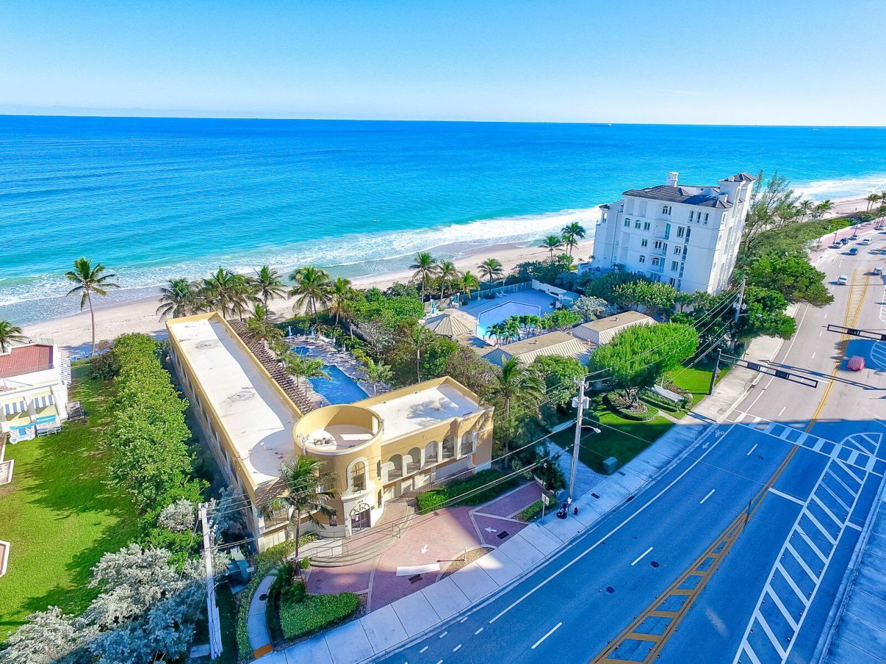 2011 N Ocean Boulevard, Unit 302, Fort Lauderdale, FL 33305 Photo