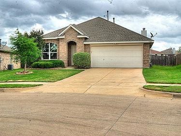 5908 Pacers Lane, Fort Worth, TX 76179