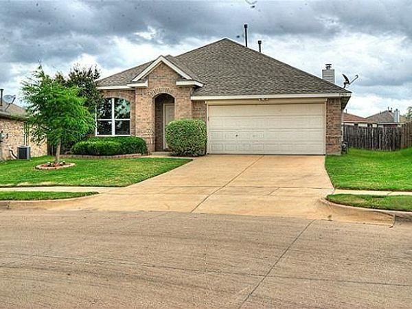 5908 Pacers Lane , Fort Worth, TX 76179
