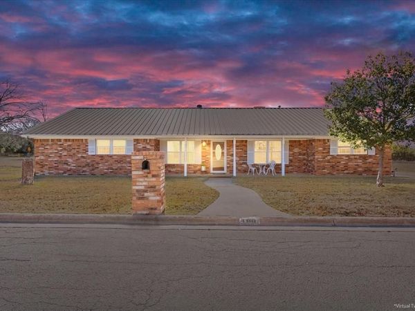 100 Sunny Lane , Gatesville, TX 76528