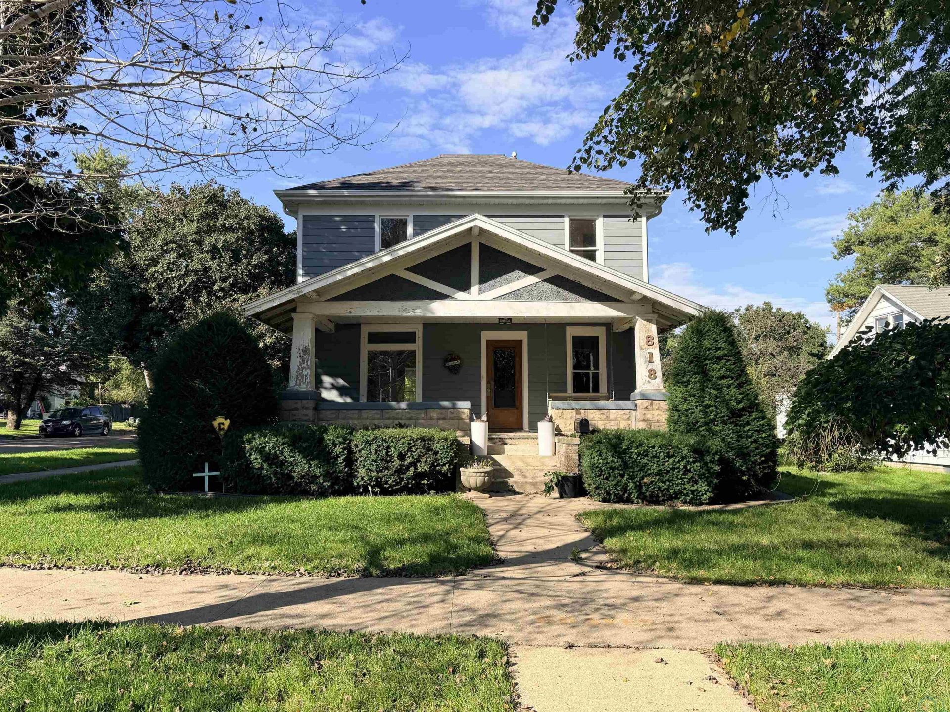 818 W Cedar St, Cherokee, IA 51012 Main Photo