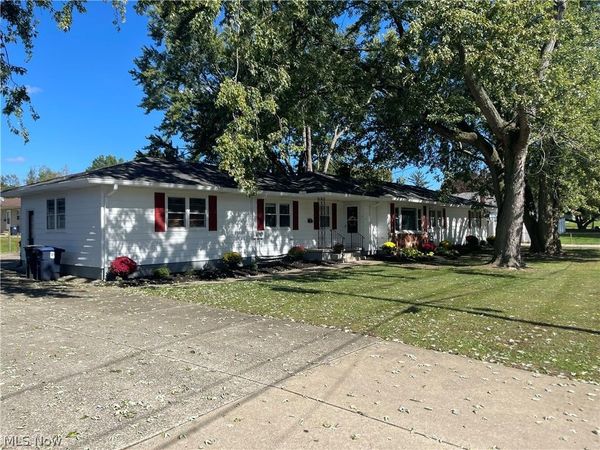 87 W Woodsdale Avenue , Akron, OH 44301