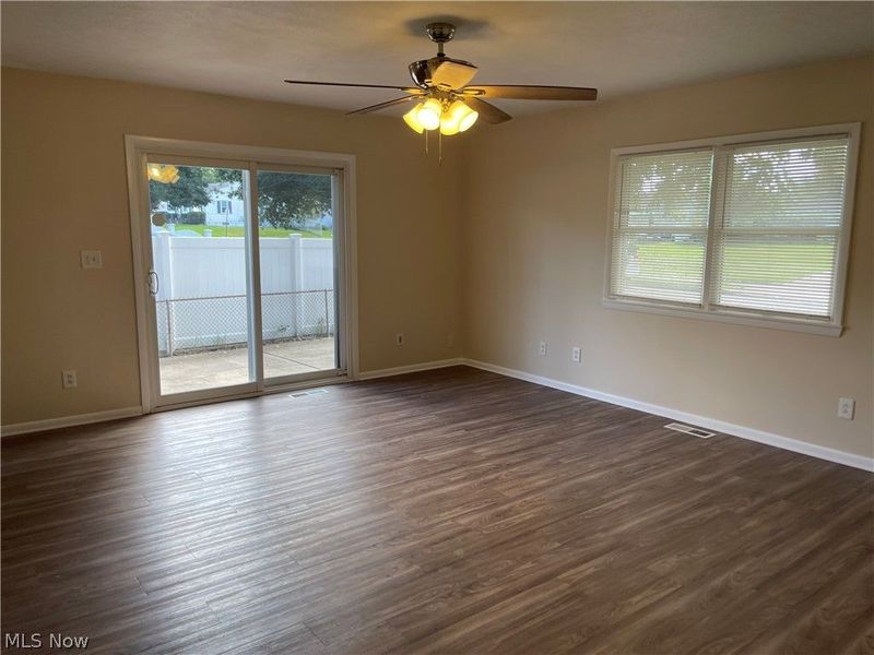 87 W Woodsdale Avenue, Akron, OH 44301 Photo 2