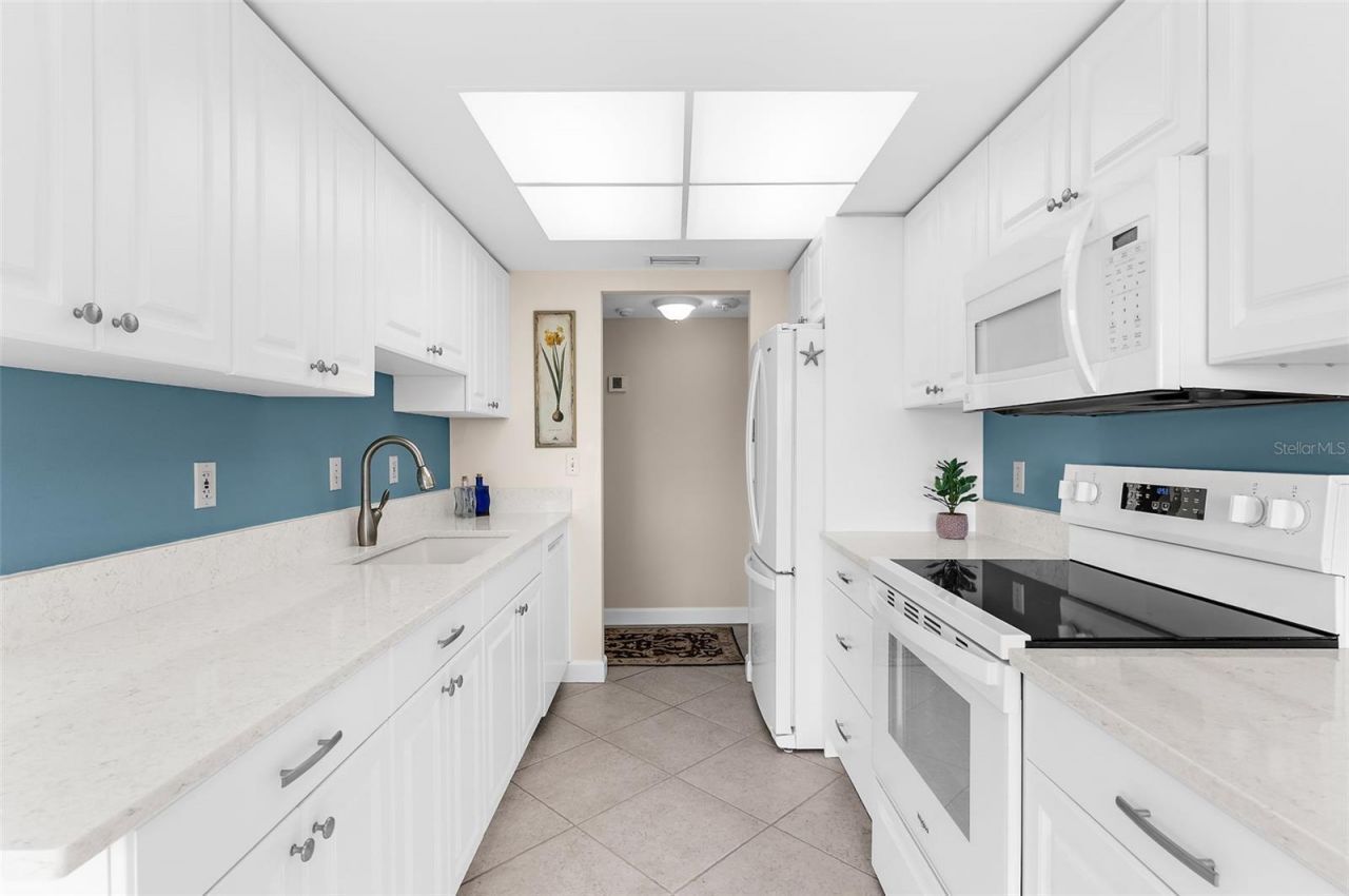 1100 Imperial Drive , Unit 603, Sarasota, FL 34236 Photo