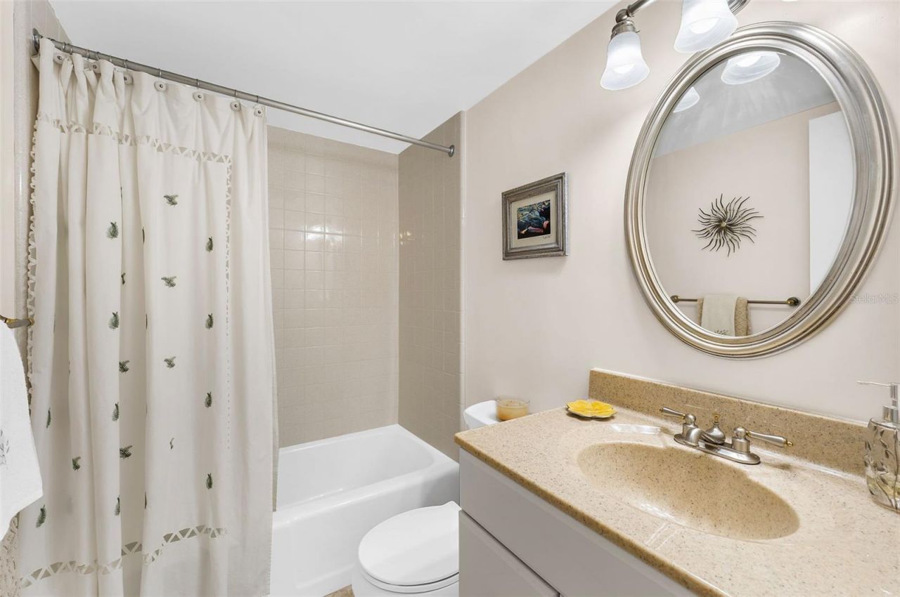 1100 Imperial Drive, Unit 603, Sarasota, FL 34236 Photo