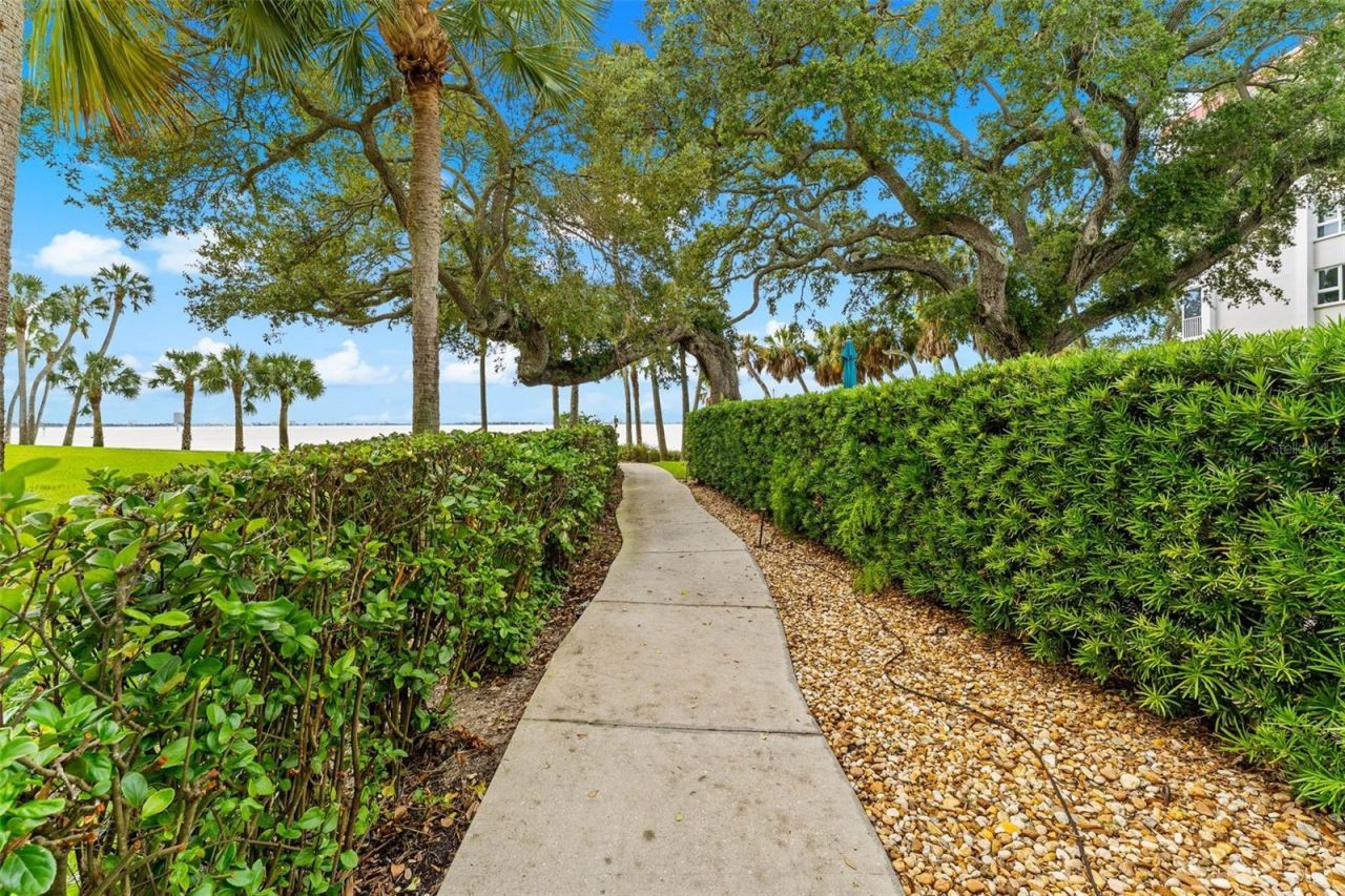 1100 Imperial Drive, Unit 603, Sarasota, FL 34236 Photo