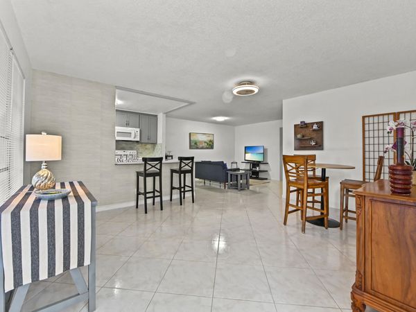 120 HIGH POINT Boulevard, Unit C, Delray Beach, FL 33445