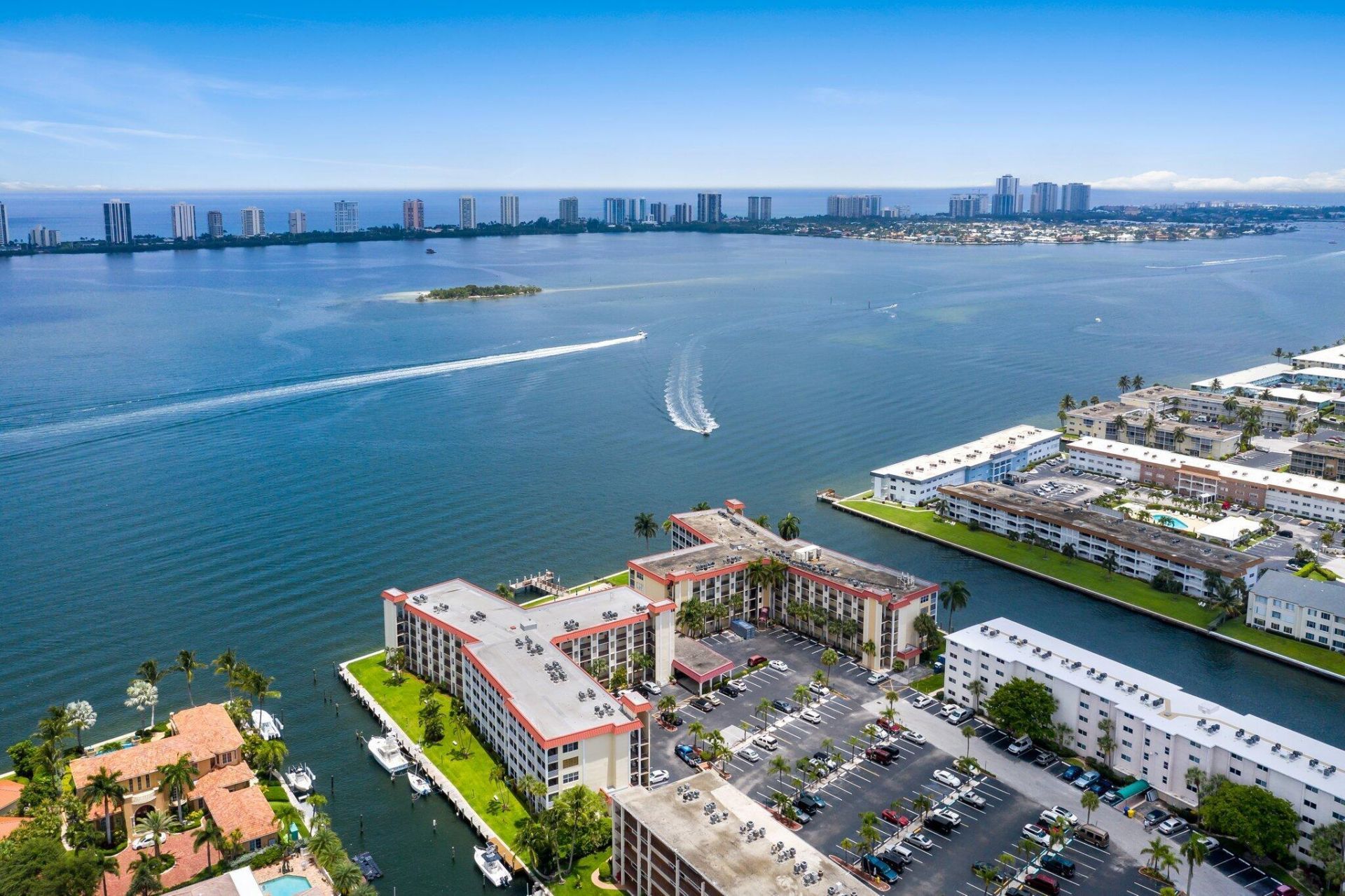 100 Paradise Harbour Boulevard, Unit 202, North Palm Beach, FL 33408 Photo