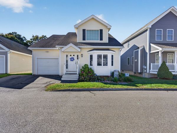 5 Denworth Bell Circle, Unit 5, Haverhill, MA 01835