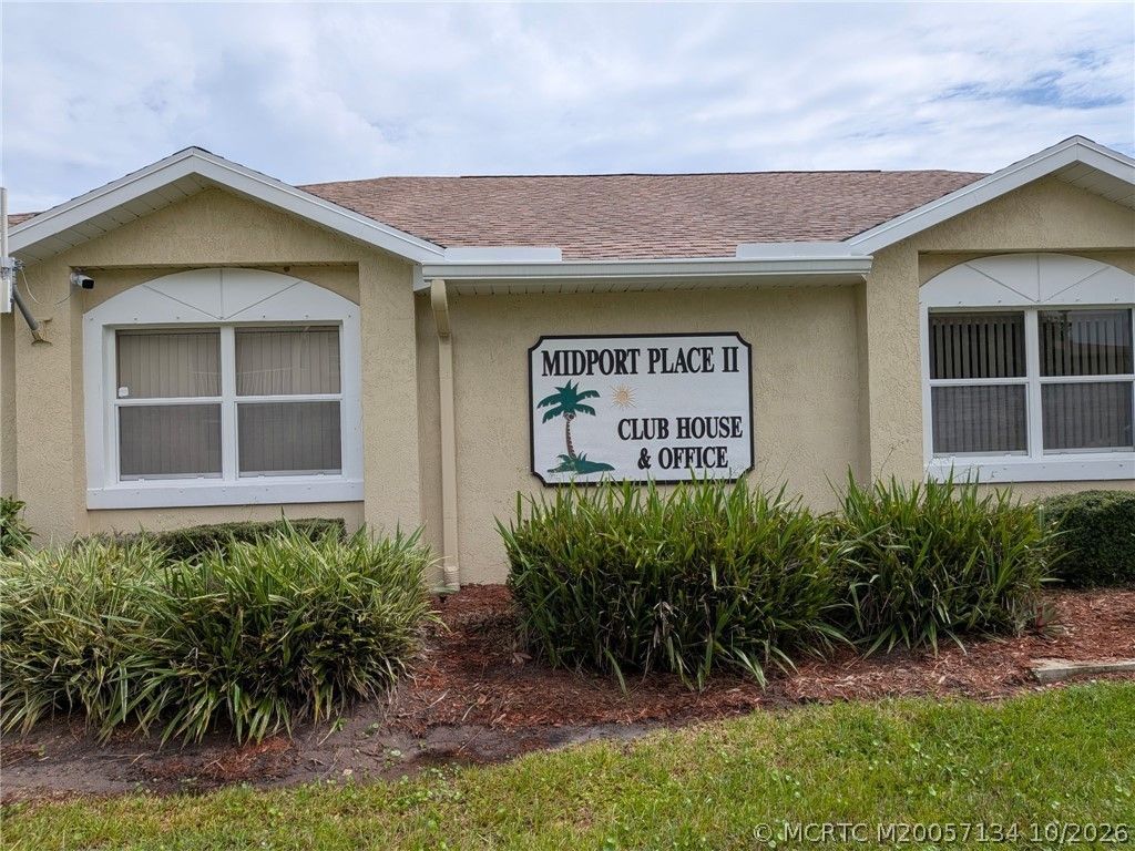 1526 SE Royal Green Circle , Unit 101, Port Saint Lucie, FL 34952 Photo