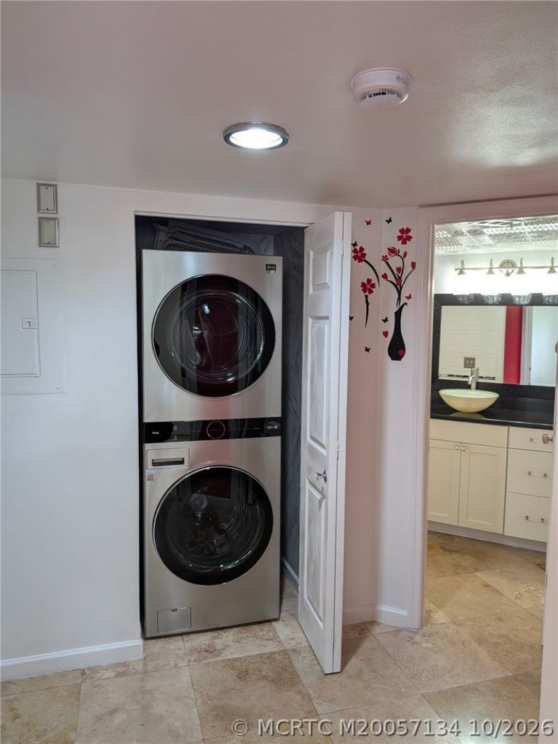 1526 SE Royal Green Circle , Unit 101, Port Saint Lucie, FL 34952 Photo