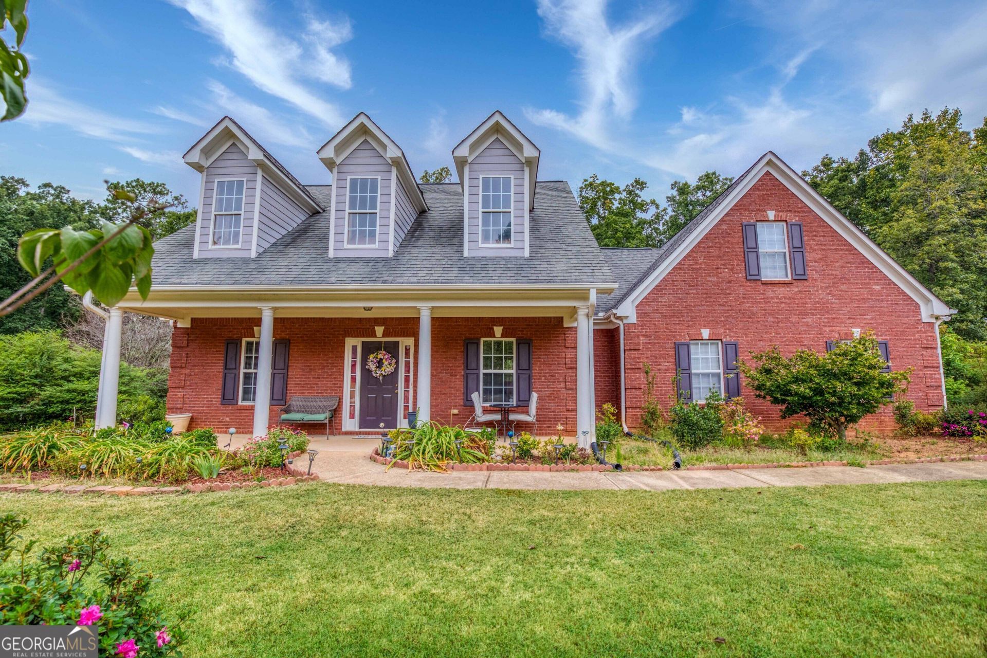 95 Blue Grass Way, Oxford, GA 30054 Main Photo